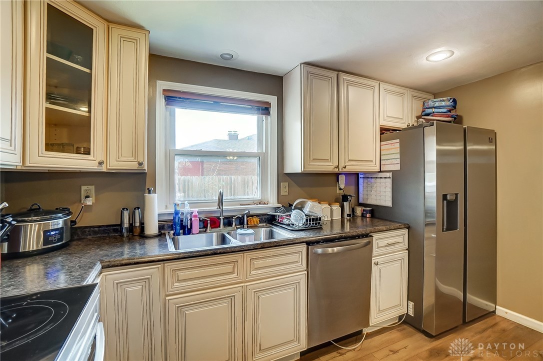 2351 Northmoor Drive, Springfield, Ohio image 12