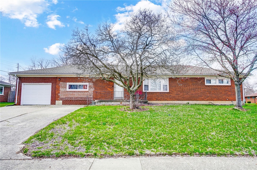 2351 Northmoor Drive, Springfield, Ohio image 1