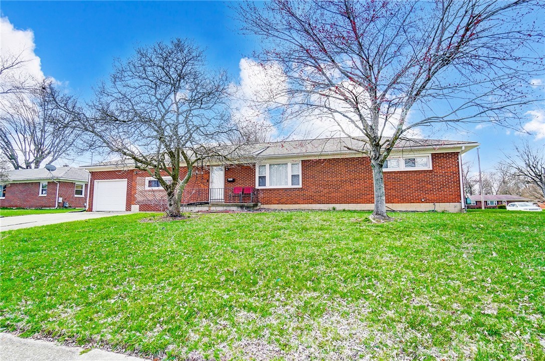 2351 Northmoor Drive, Springfield, Ohio image 2