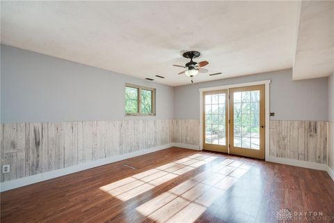Tiny photo for 1416 Hilltop Road, Xenia, OH 45385 (MLS # 946060)