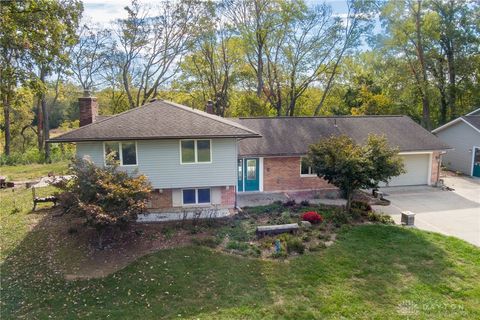 Tiny photo for 1416 Hilltop Road, Xenia, OH 45385 (MLS # 946060)