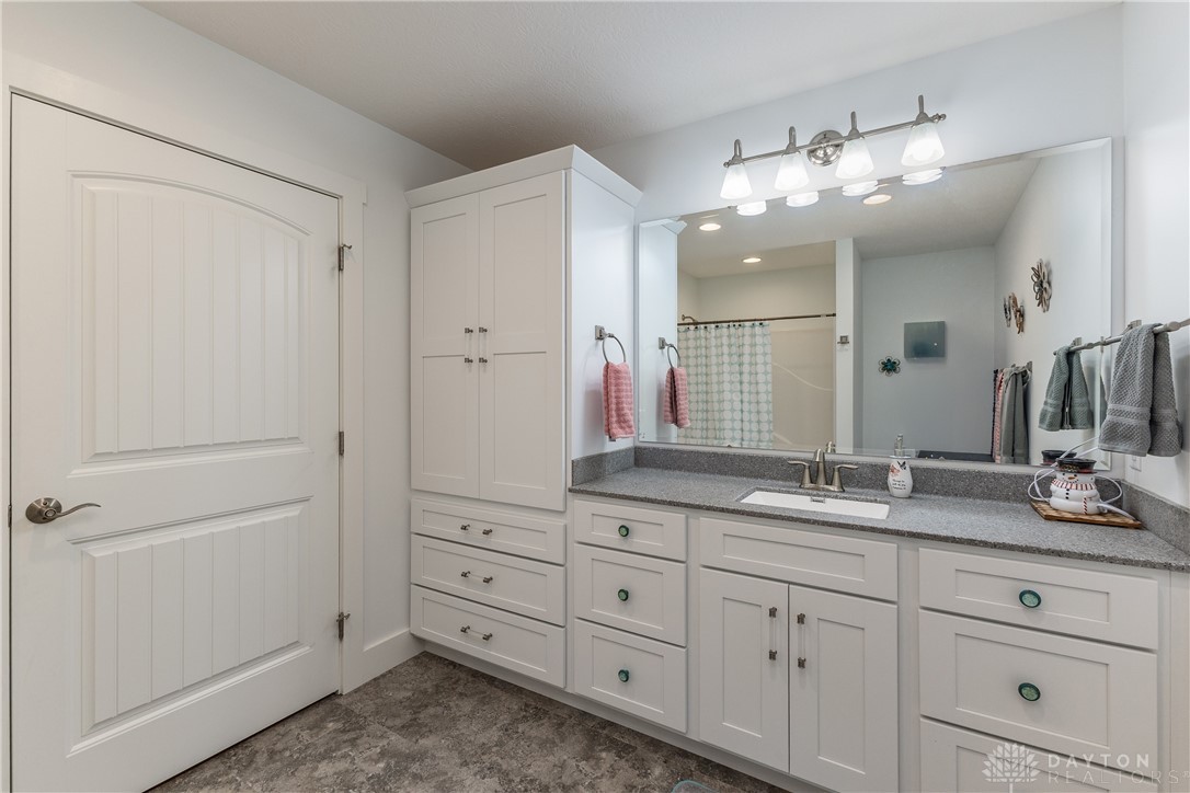 2828 Summer Field Trail, Sidney, Ohio image 16