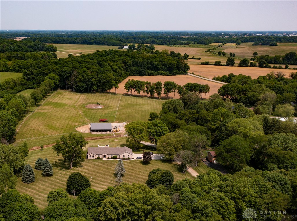 5152 S Tecumseh Road, Springfield, Ohio image 2