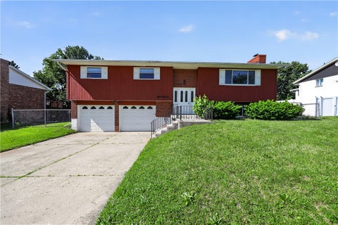 Homes For Sale - 811 Victoria Drive<br/> Warren County, Franklin, OH 45005