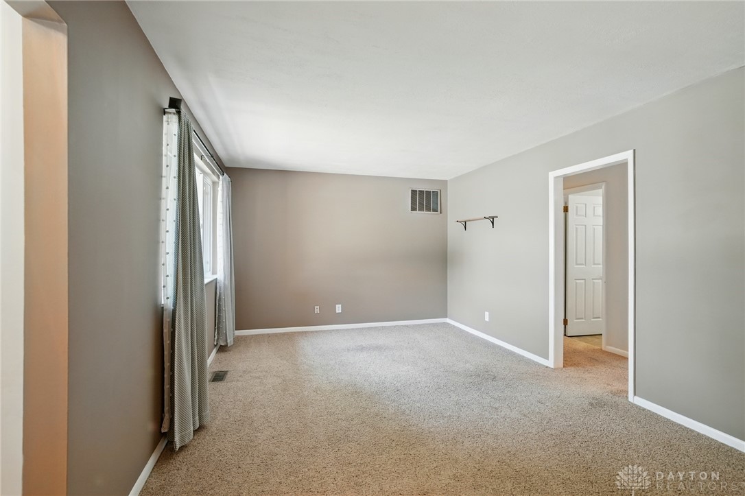 75 Royal Drive, Springboro, Ohio image 7