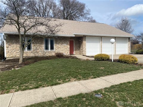 Photo of 1839 E Lindsey Avenue, Miamisburg, OH 45342 (MLS # 954251)