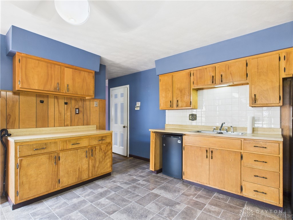 Dayton, Ohio 45410, United States, 3 Bedrooms Bedrooms, ,3 BathroomsBathrooms,Residential,Pending,159244