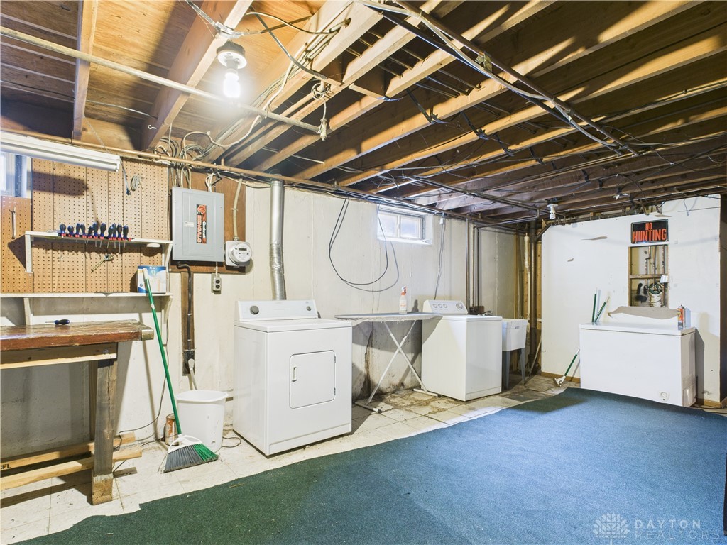 Dayton, Ohio 45410, United States, 3 Bedrooms Bedrooms, ,3 BathroomsBathrooms,Residential,Pending,159244