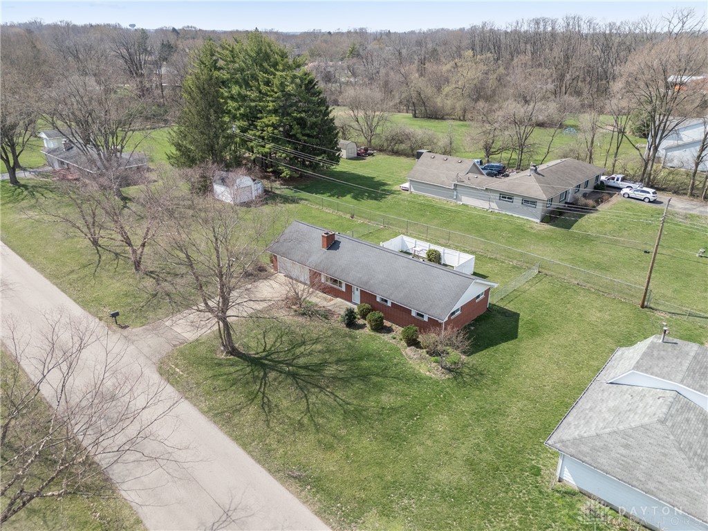 3910 Liebherr Drive, Beavercreek, Ohio image 35