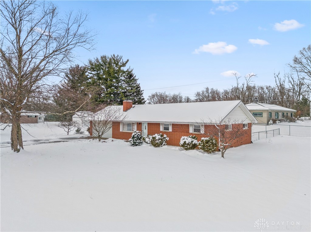 3910 Liebherr Drive, Beavercreek, Ohio image 3