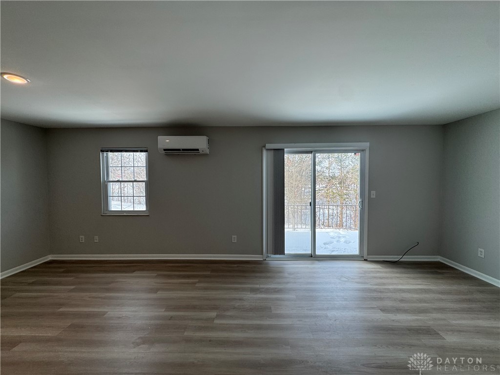 Dayton, Ohio 45459, United States, 2 Bedrooms Bedrooms, ,1 BathroomBathrooms,Residential,Active,724