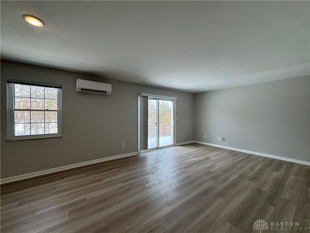 Dayton, Ohio 45459, United States, 2 Bedrooms Bedrooms, ,1 BathroomBathrooms,Residential,Active,724