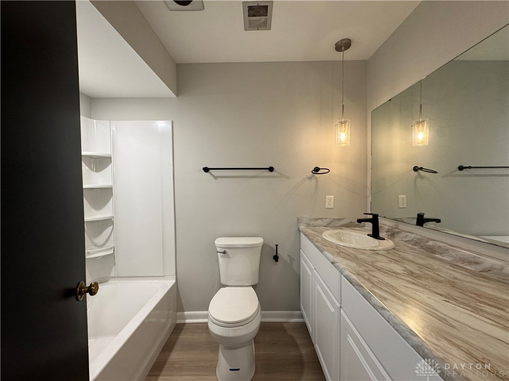 Dayton, Ohio 45459, United States, 2 Bedrooms Bedrooms, ,1 BathroomBathrooms,Residential,Active,724