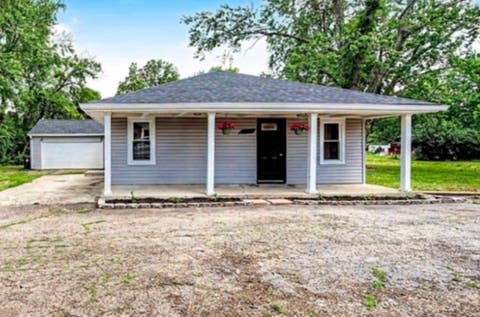 Photo of 4916 Talton Drive, Middletown, OH 45042 (MLS # 961541)
