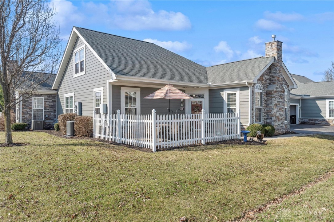 33 Abbey Drive, Springboro, Ohio image 3