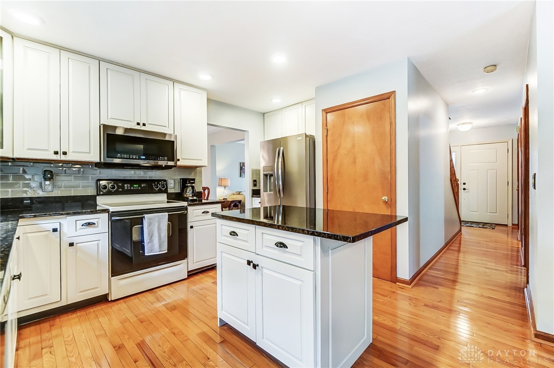1131 Redcoat Court, Beavercreek, Ohio image 18