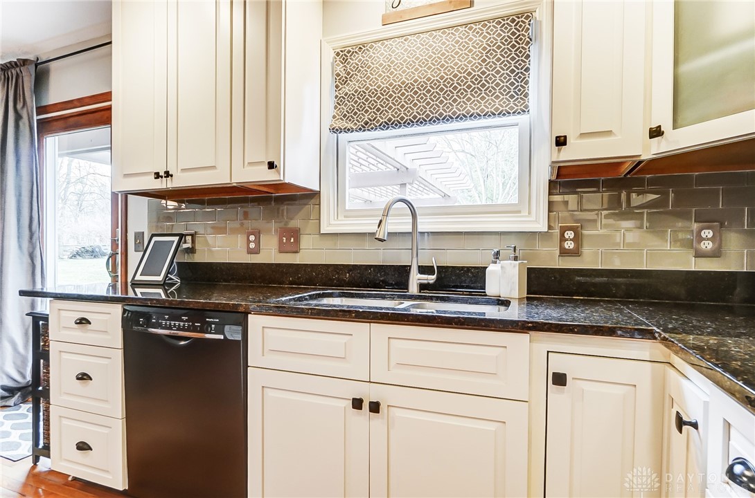 1131 Redcoat Court, Beavercreek, Ohio image 20