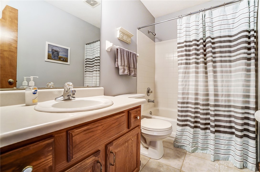 1131 Redcoat Court, Beavercreek, Ohio image 49