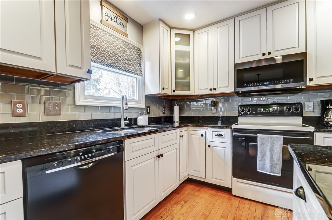 1131 Redcoat Court, Beavercreek, Ohio image 17