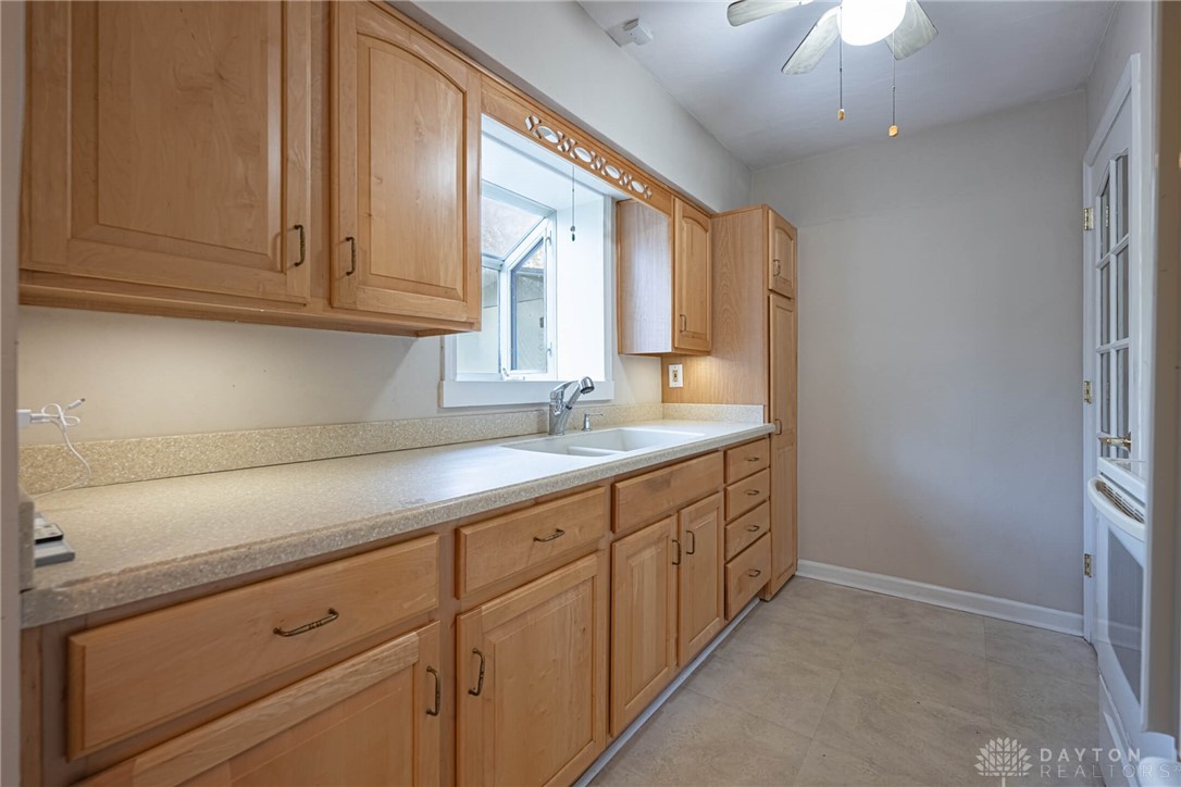 306 S 7th Street, Miamisburg, Ohio image 11