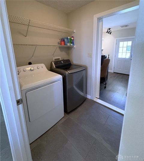 Tiny photo for 6732 Grovebelle Drive, Dayton, OH 45424 (MLS # 945367)