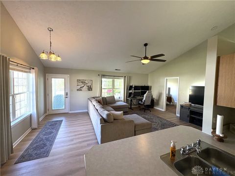 Tiny photo for 6732 Grovebelle Drive, Dayton, OH 45424 (MLS # 945367)