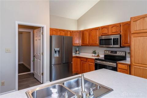 Tiny photo for 6732 Grovebelle Drive, Dayton, OH 45424 (MLS # 945367)