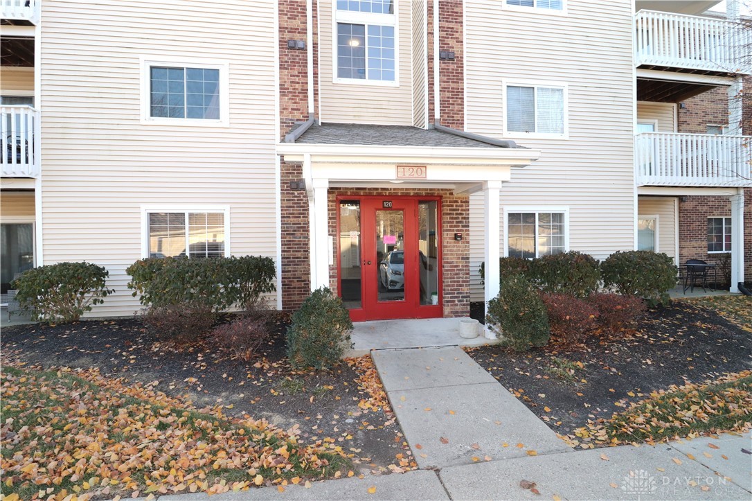 120 Carrington Lane #207, Loveland, Ohio image 2