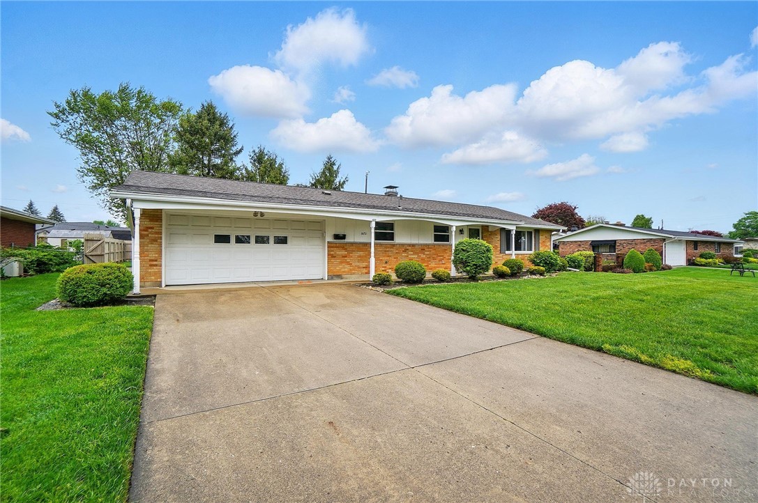 1072 Imperial Boulevard, Springfield, Ohio image 1
