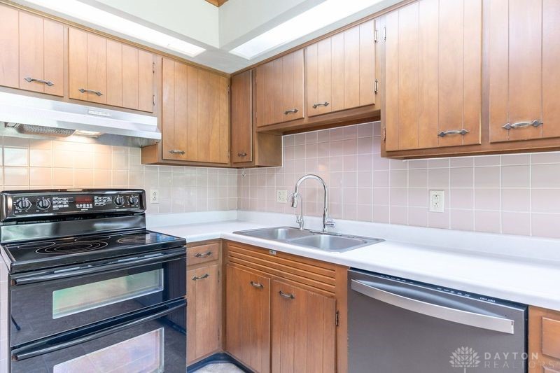 684 Barnhart Road, Troy, Ohio image 29