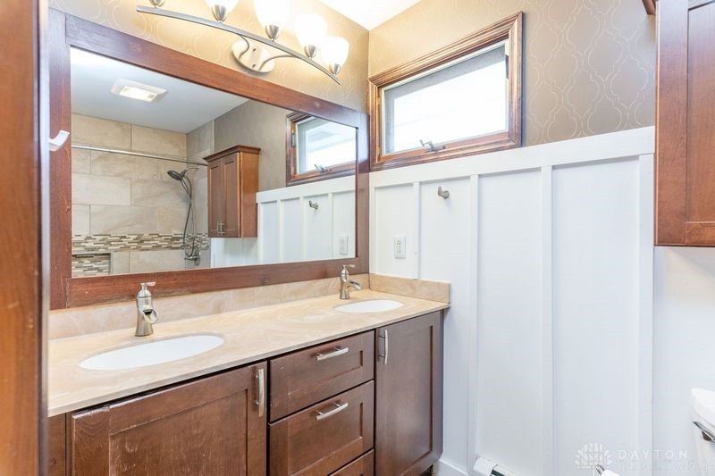 684 Barnhart Road, Troy, Ohio image 43