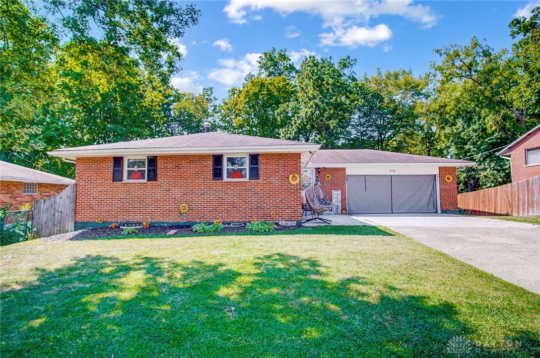 710 Peach Orchard Drive, Dayton, Ohio image 3