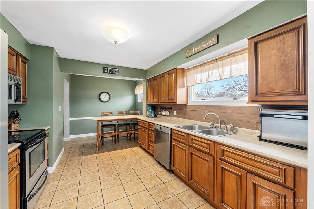 113 Stolz Drive, Middletown, Ohio image 8
