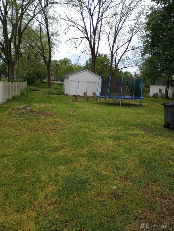 3604 Sellars Road, Moraine, Ohio image 2