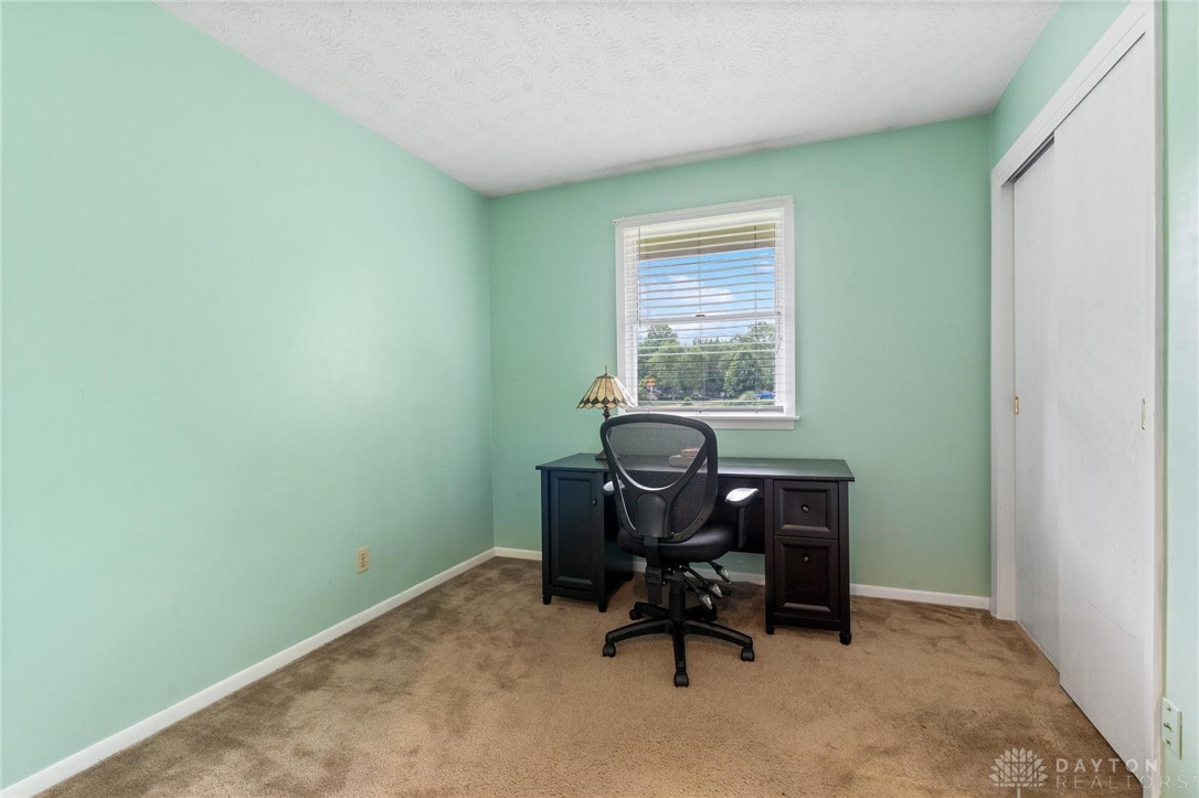 2530 Kenmont Court, Beavercreek, Ohio image 21