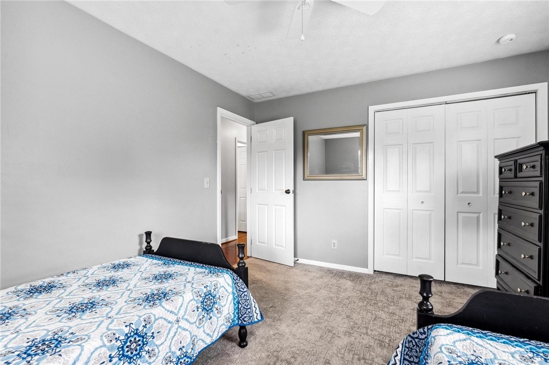 2530 Kenmont Court, Beavercreek, Ohio image 24
