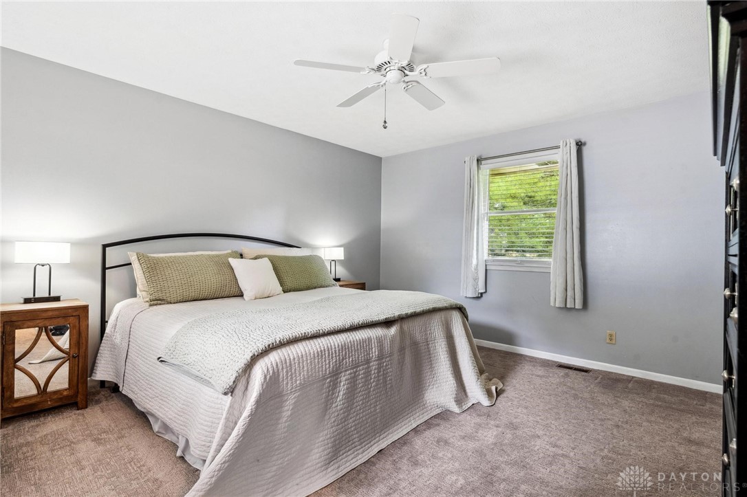 2530 Kenmont Court, Beavercreek, Ohio image 29