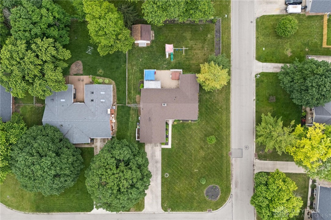 2530 Kenmont Court, Beavercreek, Ohio image 41