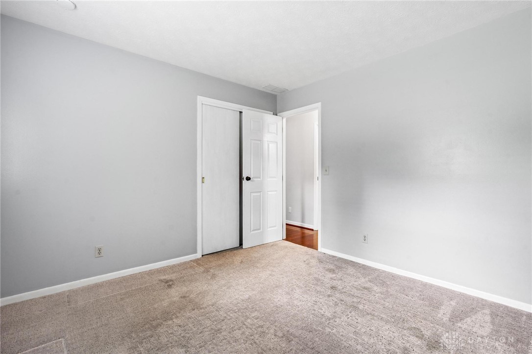 2530 Kenmont Court, Beavercreek, Ohio image 26