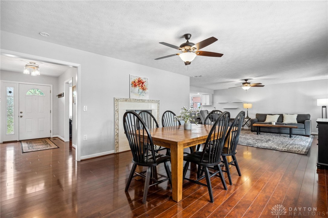 2530 Kenmont Court, Beavercreek, Ohio image 6
