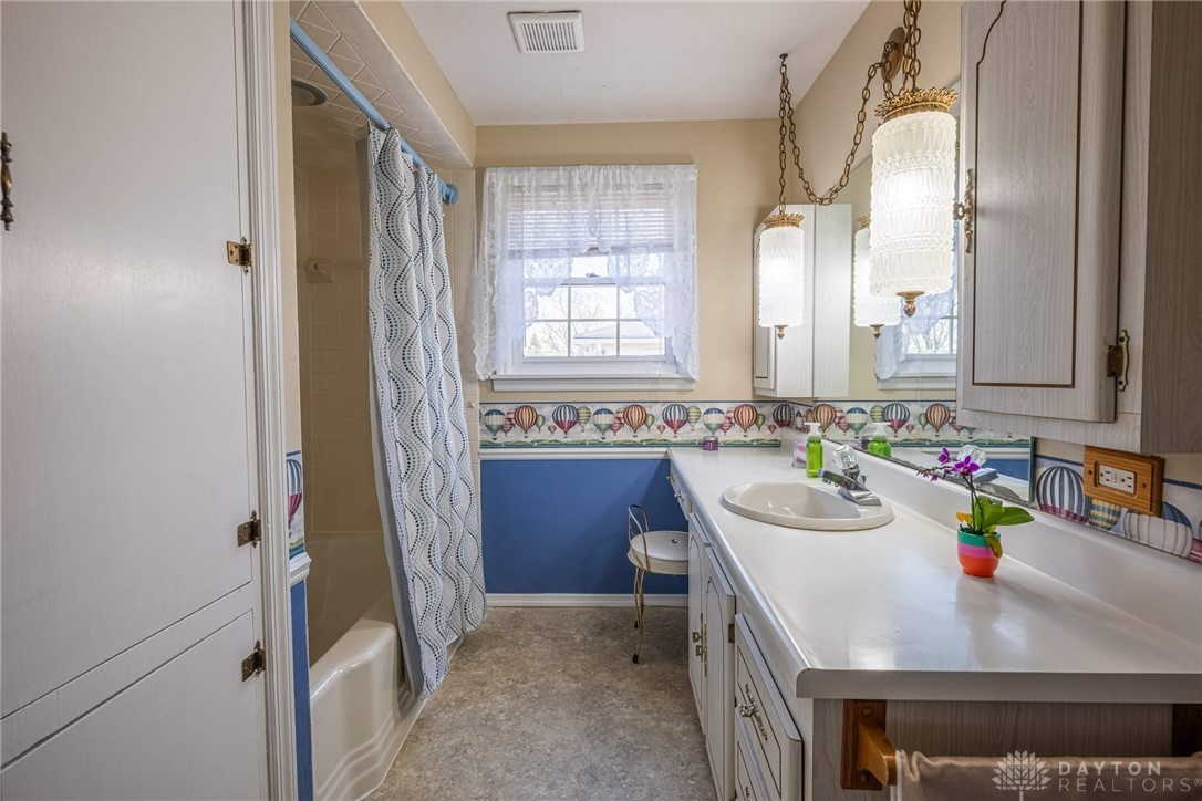417 Chatham Drive, Kettering, Ohio image 29