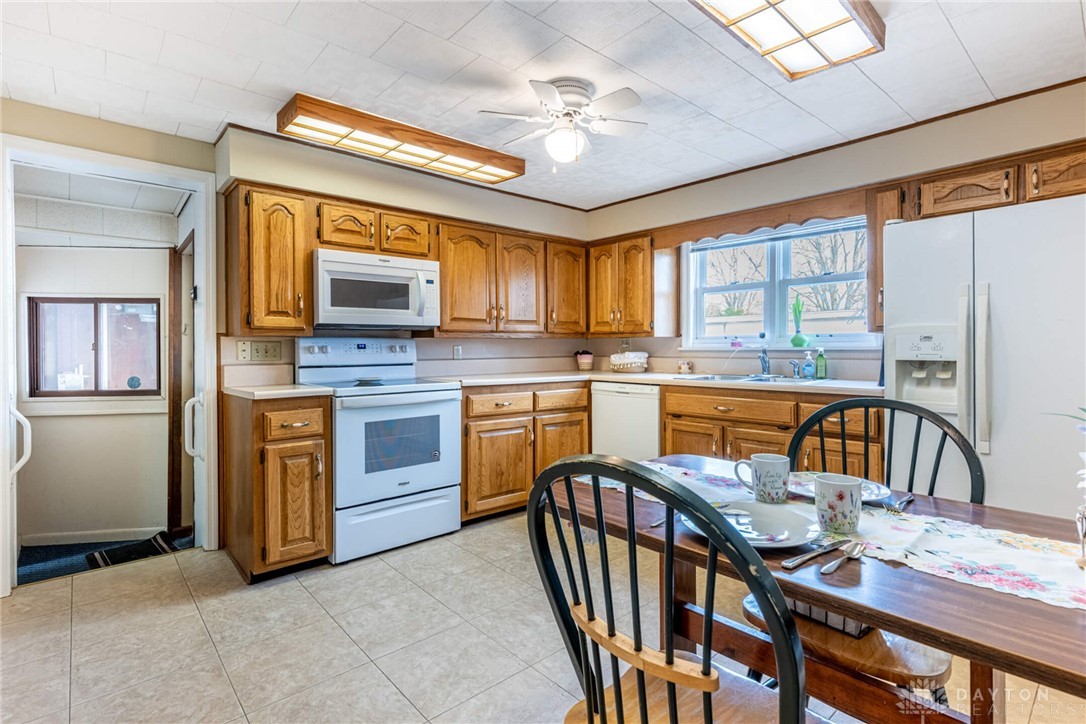417 Chatham Drive, Kettering, Ohio image 15