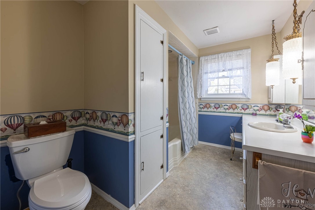 417 Chatham Drive, Kettering, Ohio image 28