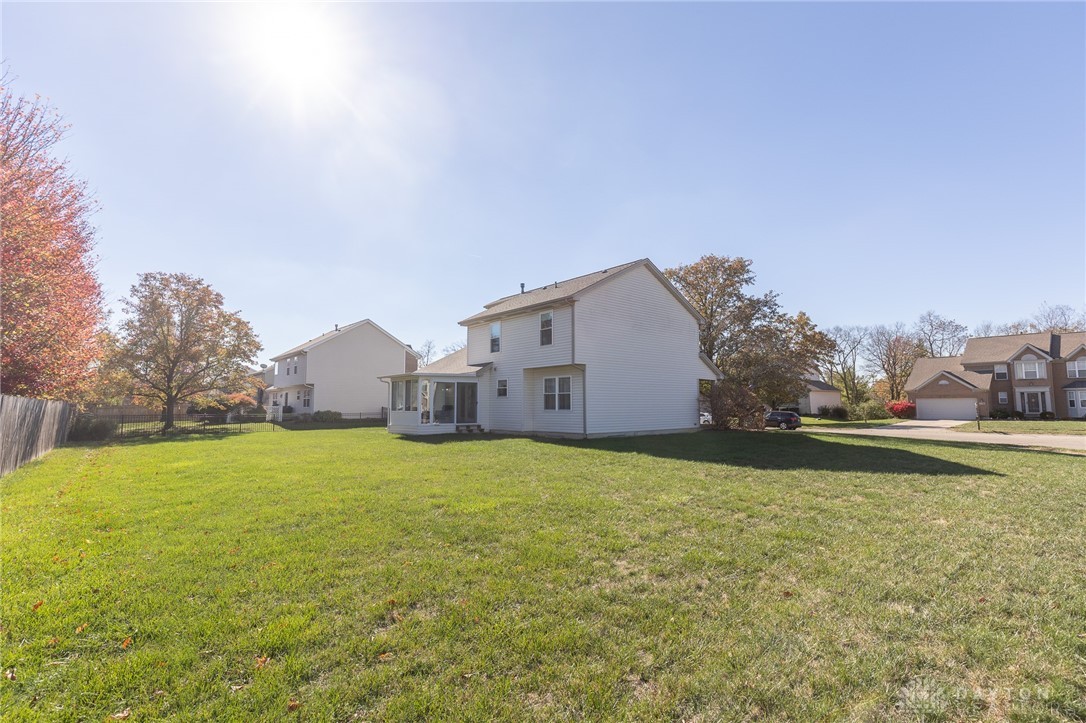 2233 Appleblossom Drive, Miamisburg, Ohio image 30