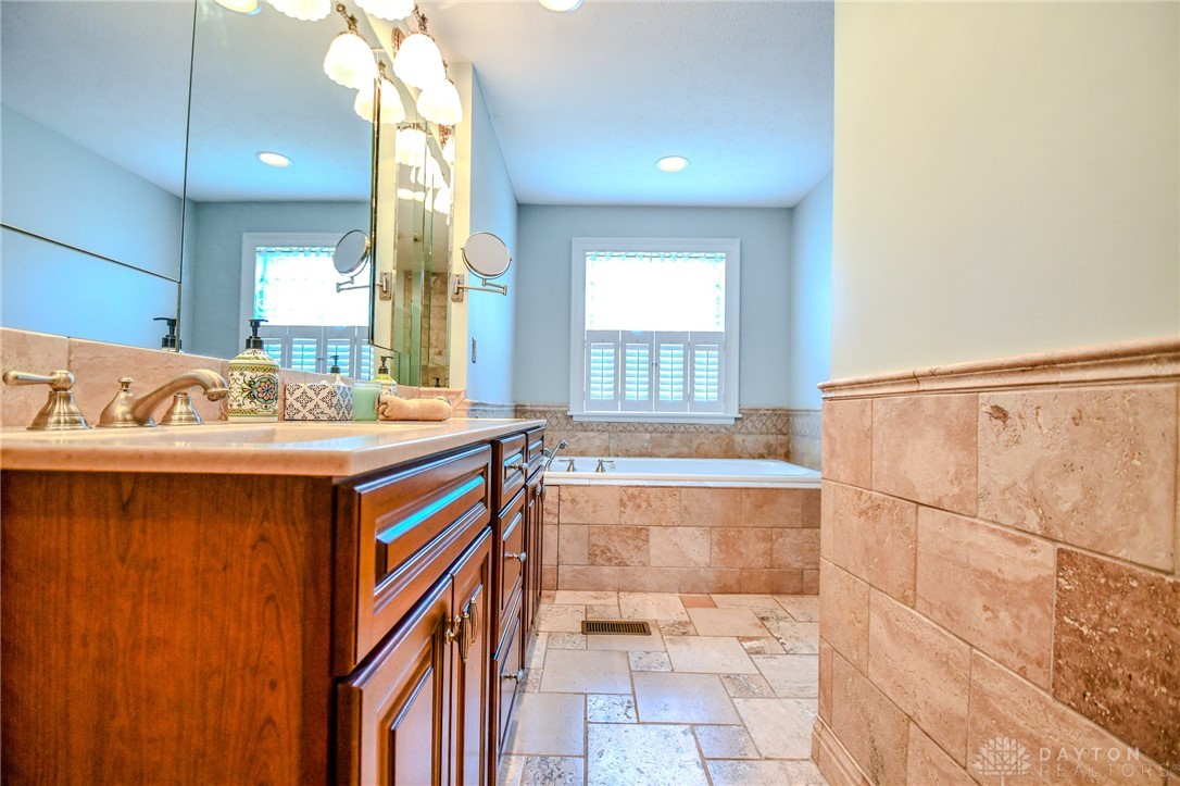 2652 Ridge Road, Xenia, Ohio image 31