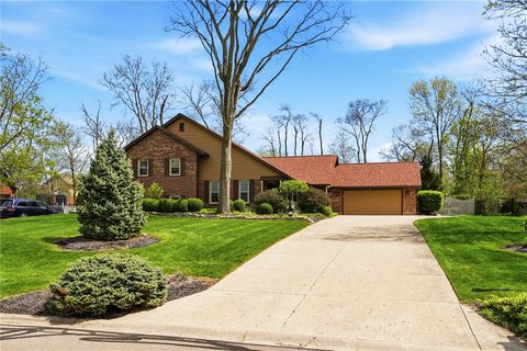 Photo of 7052 Society Court, Butler Twp, OH 45414 (MLS # 956081)