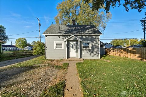 Photo of 422 Lake Street, Troy, OH 45373 (MLS # 946153)