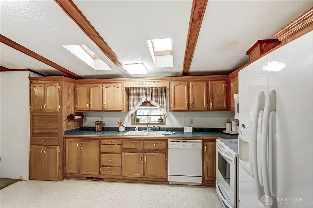 3236 N Urbana Lisbon Road, South Vienna, Ohio image 16