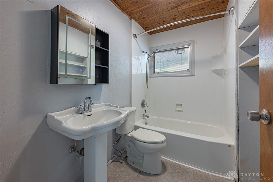 4924 Mad River Road, Dayton, Ohio image 19