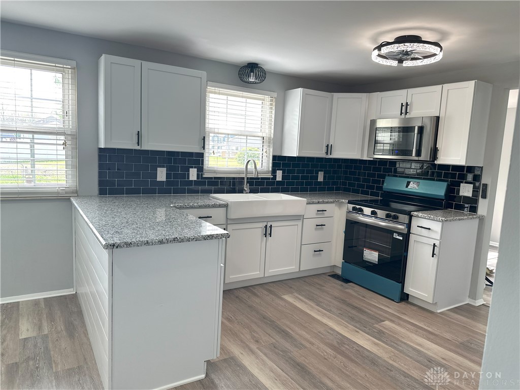 Englewood, Ohio 45322, United States, 4 Bedrooms Bedrooms, ,3 BathroomsBathrooms,Residential,Pending,121334